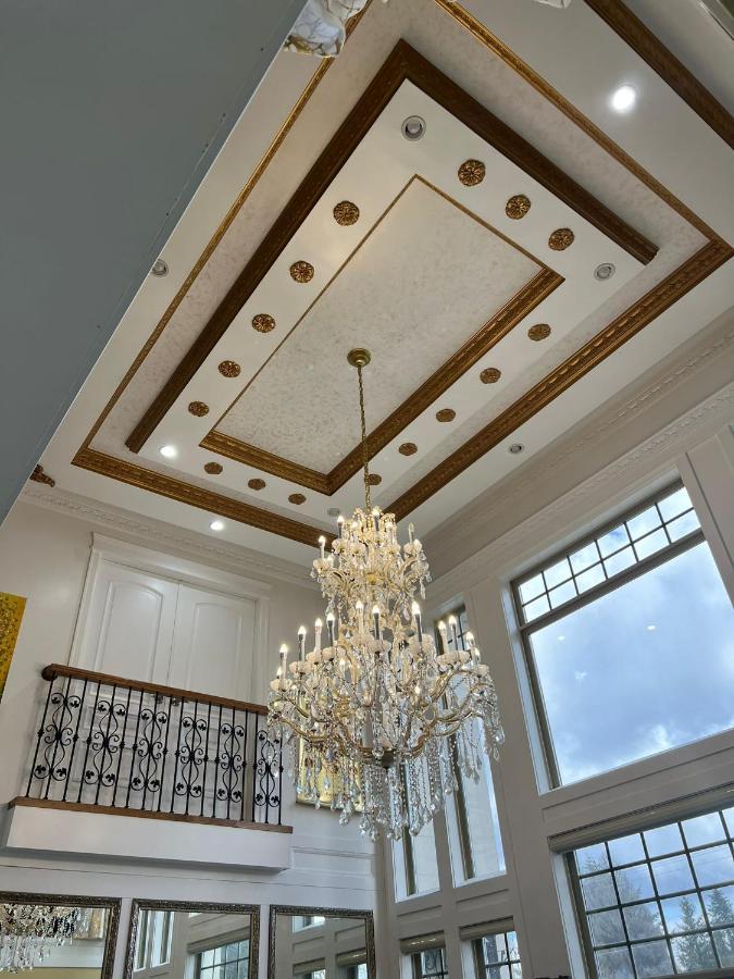 Empire Palace Hotel Surrey Exterior photo